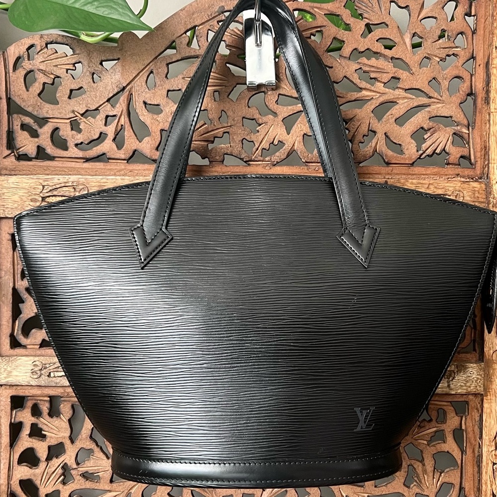 ❤️ SALE!!! ❤️ GUC Black Louis Vuitton Saint Jacques Epi Shoulder bag